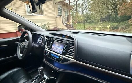 Toyota Highlander III, 2014 год, 3 100 000 рублей, 12 фотография