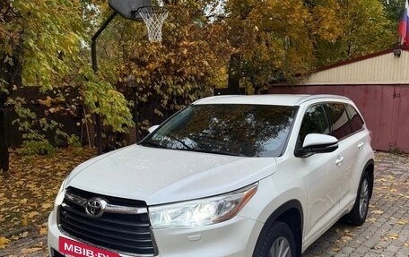 Toyota Highlander III, 2014 год, 3 100 000 рублей, 6 фотография