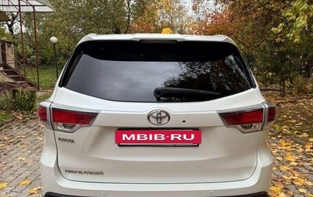 Toyota Highlander III, 2014 год, 3 100 000 рублей, 2 фотография