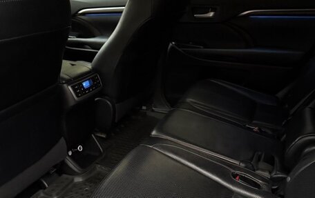 Toyota Highlander III, 2014 год, 3 100 000 рублей, 22 фотография