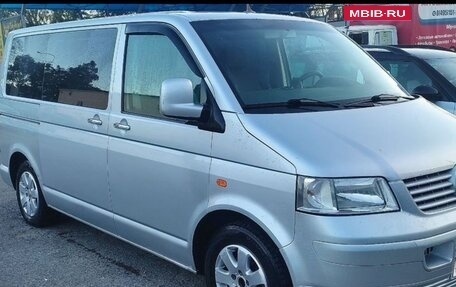 Volkswagen Transporter T5 рестайлинг, 2004 год, 1 750 000 рублей, 2 фотография