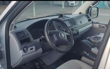 Volkswagen Transporter T5 рестайлинг, 2004 год, 1 750 000 рублей, 5 фотография