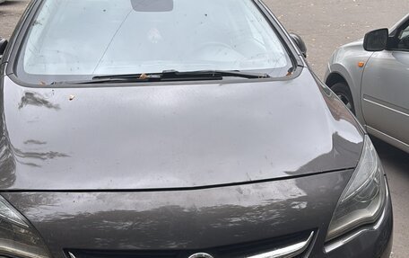 Opel Astra J, 2013 год, 800 000 рублей, 2 фотография