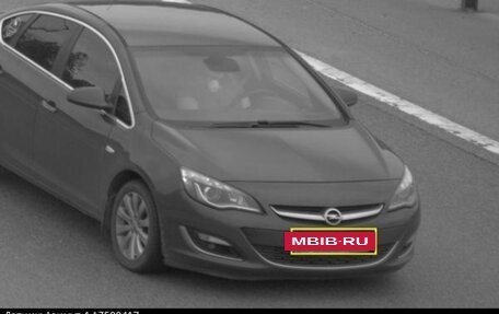 Opel Astra J, 2013 год, 800 000 рублей, 3 фотография