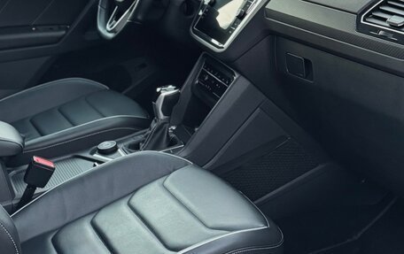 Volkswagen Tiguan II, 2021 год, 3 799 000 рублей, 29 фотография