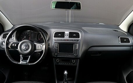 Volkswagen Polo VI (EU Market), 2019 год, 1 300 000 рублей, 11 фотография