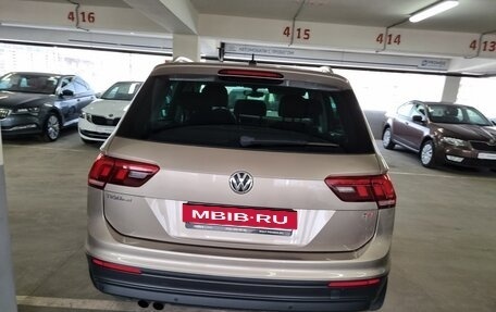 Volkswagen Tiguan II, 2017 год, 1 900 000 рублей, 4 фотография