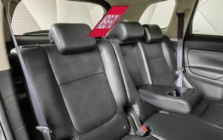 Mitsubishi Outlander III рестайлинг 3, 2016 год, 1 595 000 рублей, 8 фотография