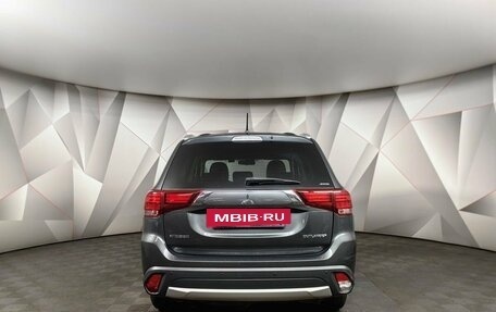 Mitsubishi Outlander III рестайлинг 3, 2016 год, 1 595 000 рублей, 5 фотография