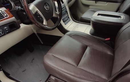 Cadillac Escalade III, 2013 год, 2 750 000 рублей, 36 фотография