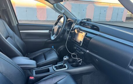 Toyota Hilux VIII, 2018 год, 4 700 000 рублей, 17 фотография