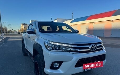 Toyota Hilux VIII, 2018 год, 4 700 000 рублей, 7 фотография