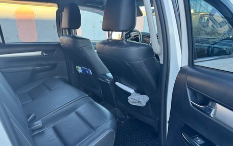 Toyota Hilux VIII, 2018 год, 4 700 000 рублей, 21 фотография