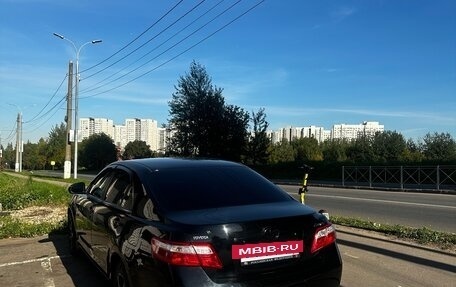 Toyota Camry, 2011 год, 1 450 000 рублей, 2 фотография