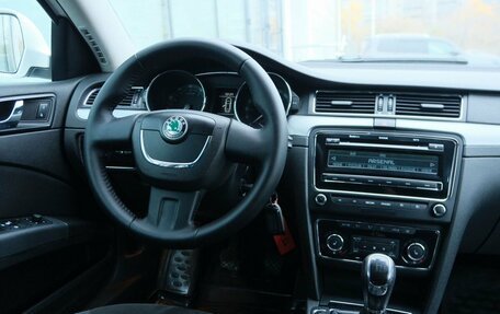 Skoda Superb III рестайлинг, 2008 год, 840 000 рублей, 11 фотография