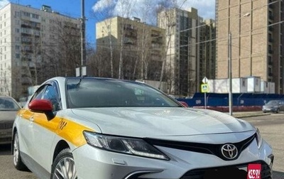 Toyota Camry, 2021 год, 2 400 000 рублей, 1 фотография