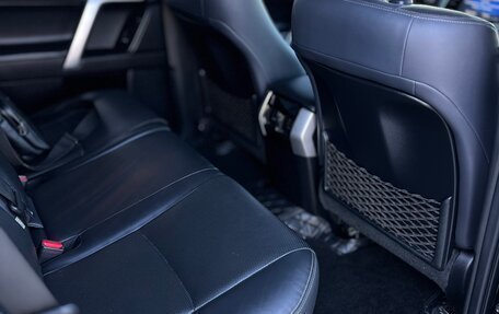 Toyota Land Cruiser Prado 150 рестайлинг 2, 2018 год, 5 100 000 рублей, 13 фотография