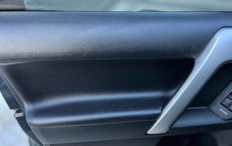 Toyota Land Cruiser Prado 150 рестайлинг 2, 2018 год, 5 100 000 рублей, 14 фотография