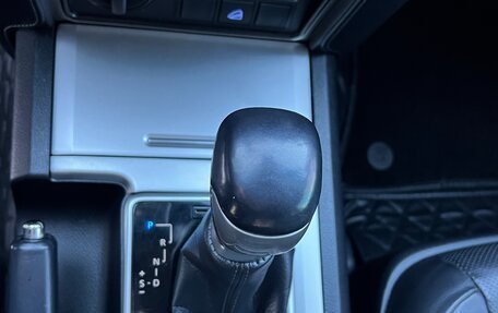 Toyota Land Cruiser Prado 150 рестайлинг 2, 2018 год, 5 100 000 рублей, 19 фотография