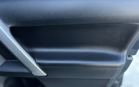 Toyota Land Cruiser Prado 150 рестайлинг 2, 2018 год, 5 100 000 рублей, 15 фотография