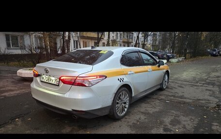 Toyota Camry, 2021 год, 2 400 000 рублей, 6 фотография