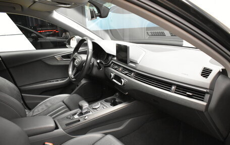 Audi A4, 2019 год, 2 400 000 рублей, 21 фотография