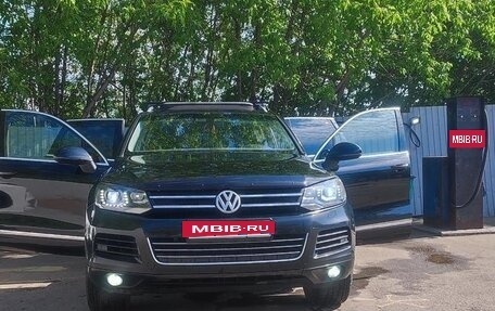 Volkswagen Touareg III, 2011 год, 2 350 000 рублей, 4 фотография