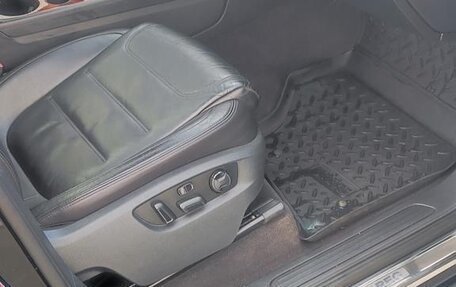 Volkswagen Touareg III, 2011 год, 2 350 000 рублей, 14 фотография