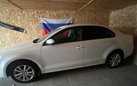 Volkswagen Jetta VI, 2012 год, 1 050 000 рублей, 2 фотография