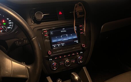 Volkswagen Jetta VI, 2012 год, 1 050 000 рублей, 4 фотография