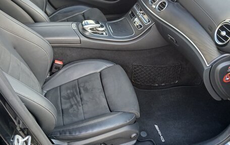 Mercedes-Benz E-Класс, 2019 год, 3 000 000 рублей, 8 фотография