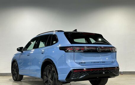 Volkswagen Tiguan, 2024 год, 4 390 000 рублей, 8 фотография