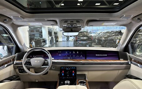 Cadillac Escalade V, 2025 год, 21 700 000 рублей, 16 фотография