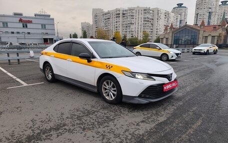 Toyota Camry, 2020 год, 1 750 000 рублей, 1 фотография