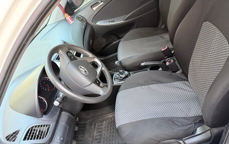 Hyundai Solaris II рестайлинг, 2016 год, 980 000 рублей, 10 фотография