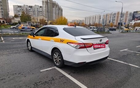 Toyota Camry, 2020 год, 1 750 000 рублей, 4 фотография