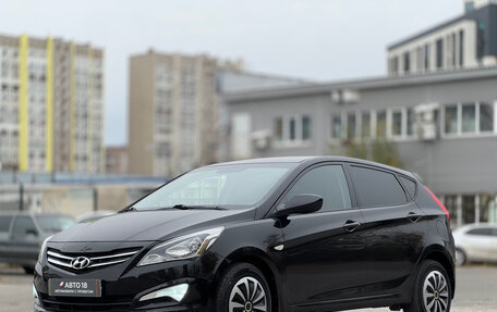 Hyundai Solaris II рестайлинг, 2015 год, 999 000 рублей, 2 фотография