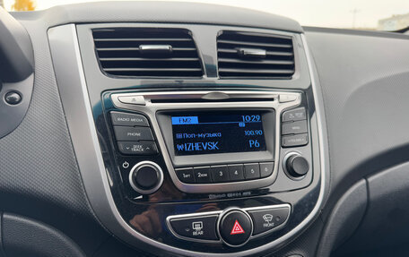 Hyundai Solaris II рестайлинг, 2015 год, 999 000 рублей, 21 фотография
