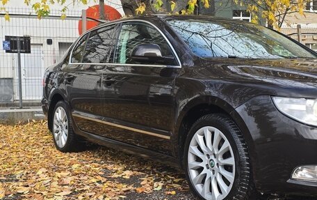 Skoda Superb III рестайлинг, 2013 год, 950 000 рублей, 2 фотография