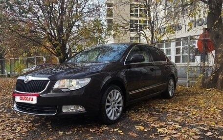 Skoda Superb III рестайлинг, 2013 год, 950 000 рублей, 3 фотография