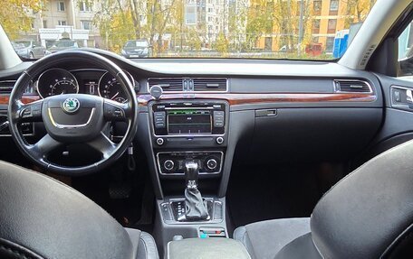 Skoda Superb III рестайлинг, 2013 год, 950 000 рублей, 11 фотография