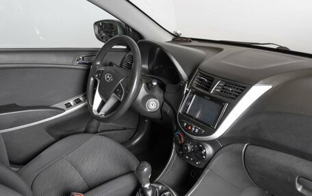 Hyundai Solaris II рестайлинг, 2011 год, 685 300 рублей, 4 фотография