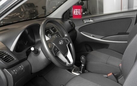 Hyundai Solaris II рестайлинг, 2011 год, 685 300 рублей, 14 фотография