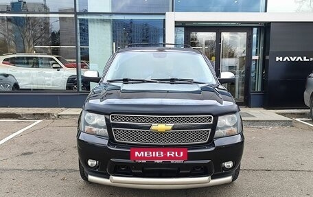 Chevrolet Tahoe III, 2013 год, 1 949 000 рублей, 2 фотография