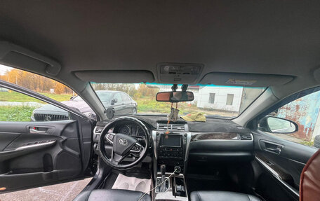 Toyota Camry, 2017 год, 1 750 000 рублей, 6 фотография