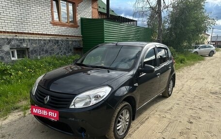 Renault Sandero I, 2010 год, 370 000 рублей, 2 фотография