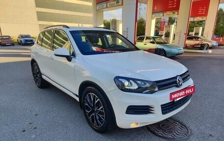 Volkswagen Touareg III, 2011 год, 1 750 000 рублей, 7 фотография