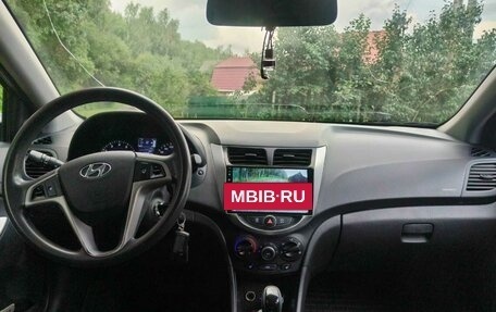 Hyundai Solaris II рестайлинг, 2015 год, 1 150 000 рублей, 13 фотография