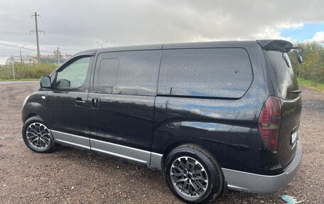 Hyundai Grand Starex Grand Starex I рестайлинг 2, 2009 год, 1 600 000 рублей, 2 фотография