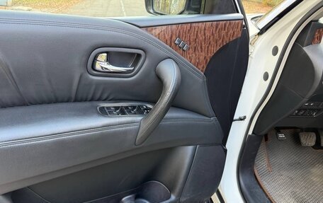 Nissan Patrol, 2011 год, 2 480 000 рублей, 17 фотография